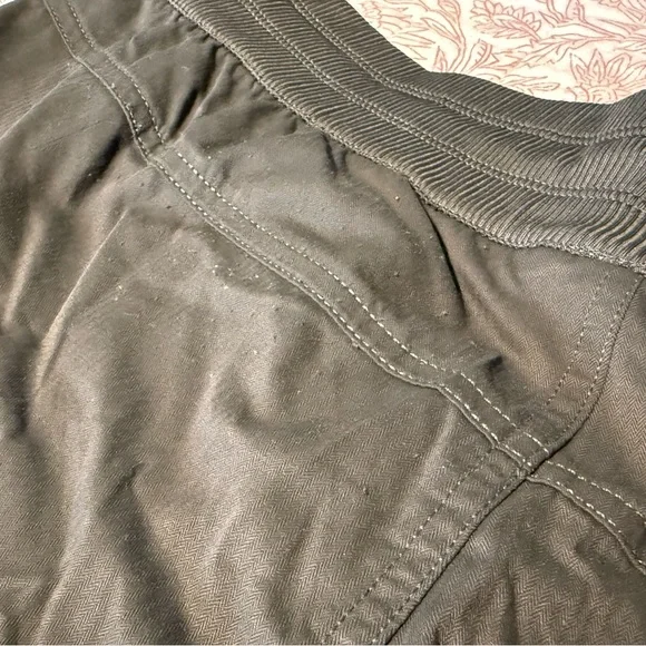 The North Face olive green Aphrodite shorts - Picture 4 of 6